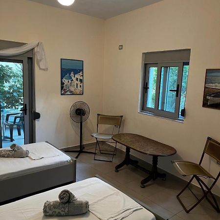 Riviera Rooms Sarandë Exteriör bild