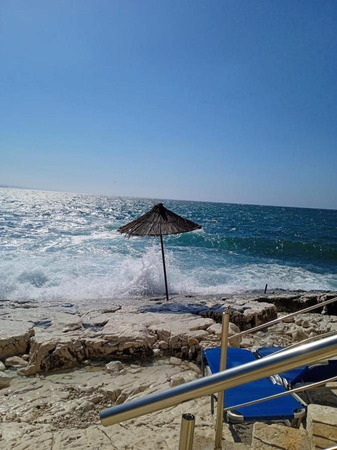 Riviera Rooms Sarandë Exteriör bild