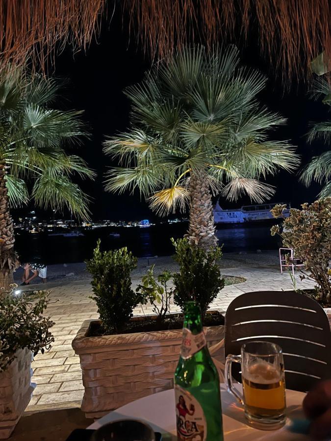 Riviera Rooms Sarandë Exteriör bild