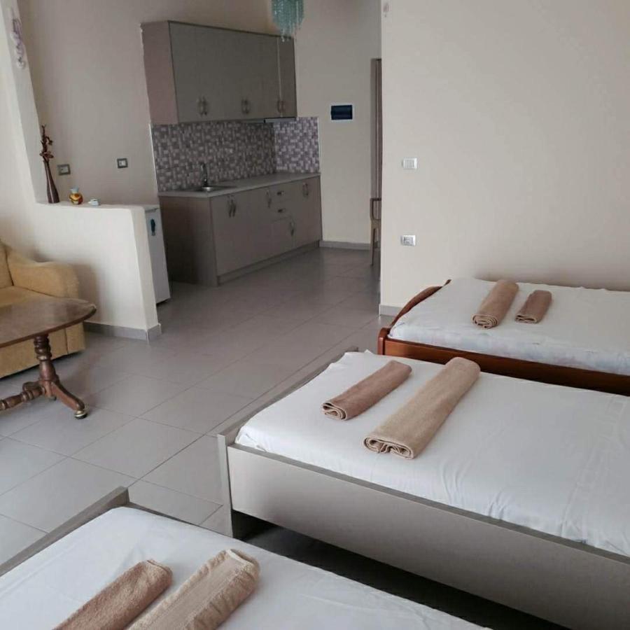 Riviera Rooms Sarandë Exteriör bild