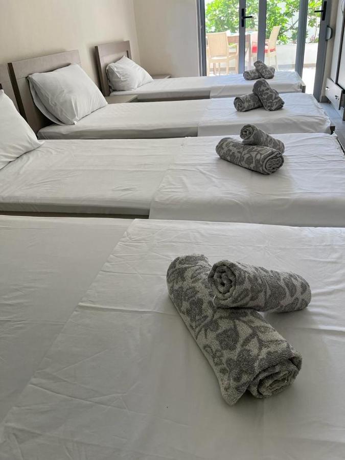 Riviera Rooms Sarandë Exteriör bild