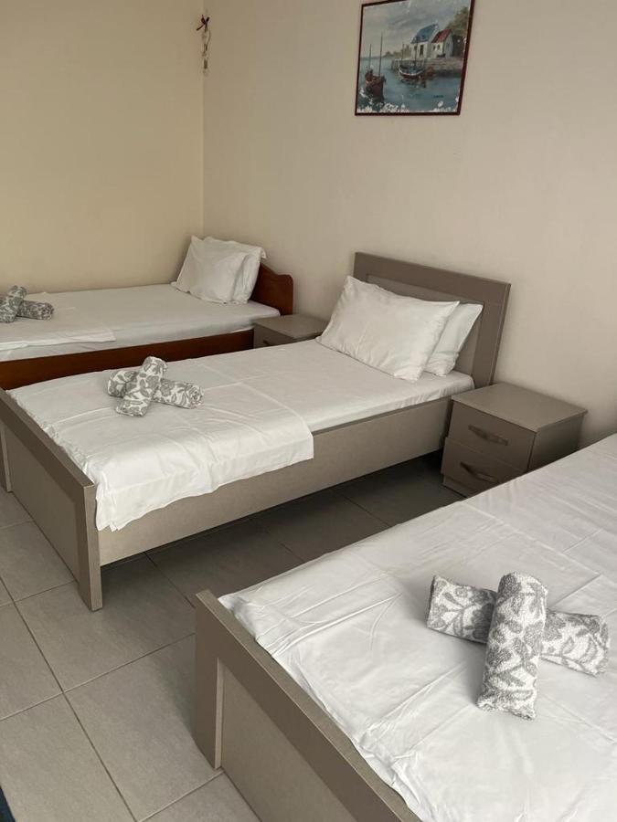 Riviera Rooms Sarandë Exteriör bild