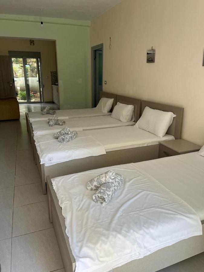 Riviera Rooms Sarandë Exteriör bild