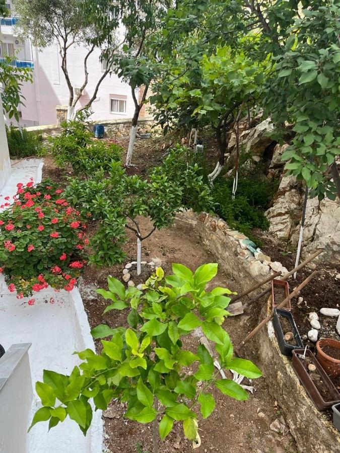 Riviera Rooms Sarandë Exteriör bild